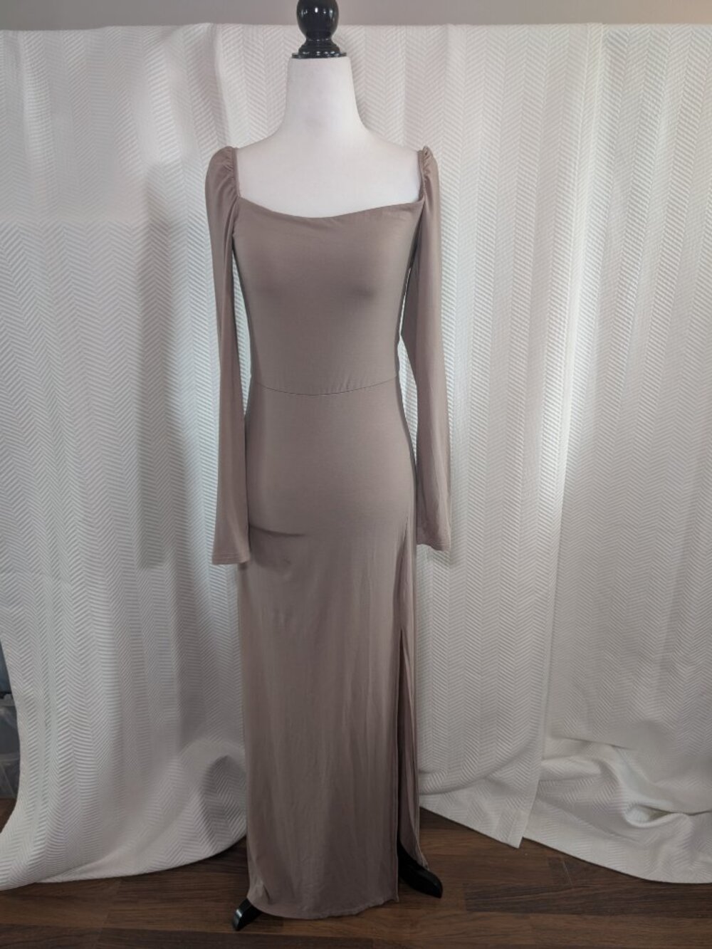 Aritzia Wilfred Long Sleeve Midi Dress Thigh Slit Taupe Minimalist Size Medium